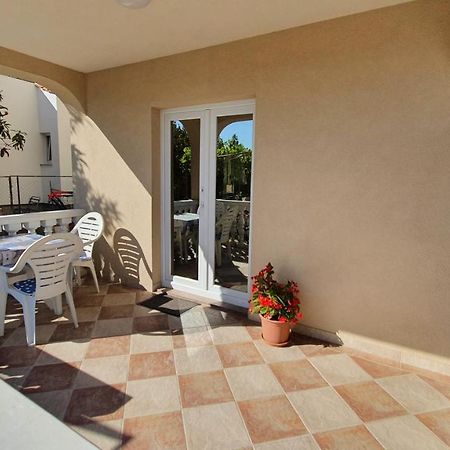 Apartment Nevenka Krk Town Exterior photo